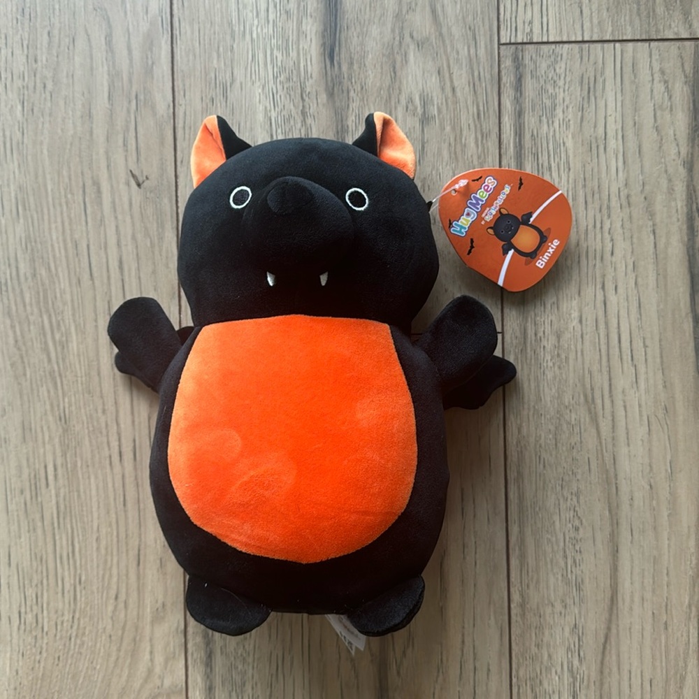 NWT Squishmallows Hug Mees Binxie Halloween Plush